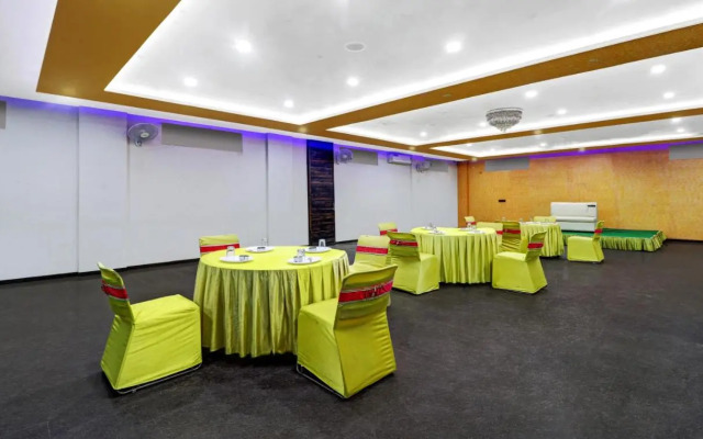 Itsy Hotels Anjali Mahal 500, Mtrs From Mathura Railway Station