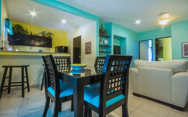 2 BR, Best Downtown Location, Sleeps 6!