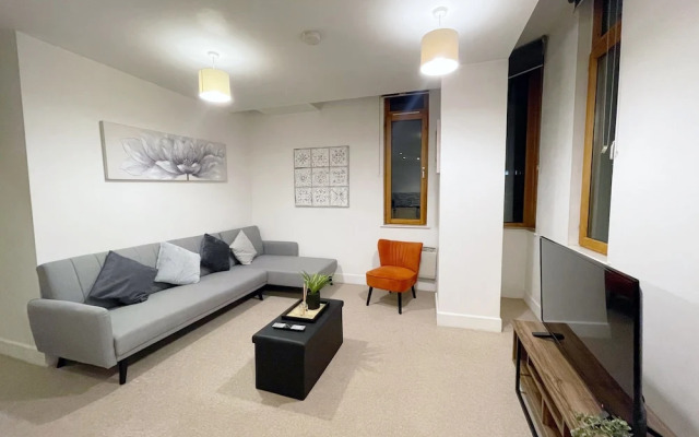 Central 2-bed Apartment in Greater Manchester