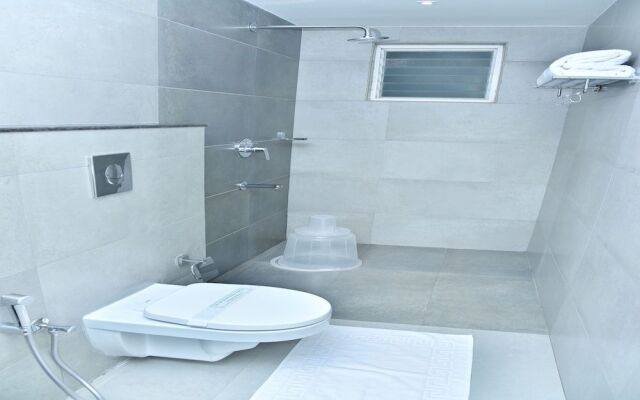 Navaratna Inn A Luxury Hotel