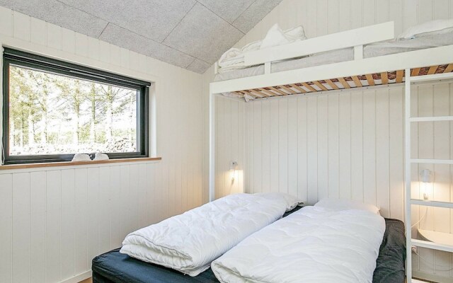 Comfy Holiday Home in Vinderup With Terrace