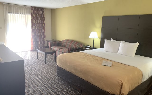 Quality Inn & Suites Pensacola Bayview