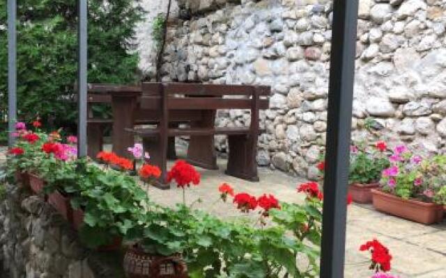 Toni's Guest House