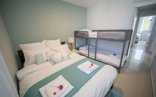 YalaRent Sunora 3BR APT - Families only
