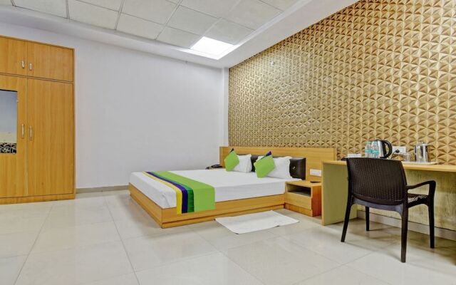 FabHotel RDGR Saalt