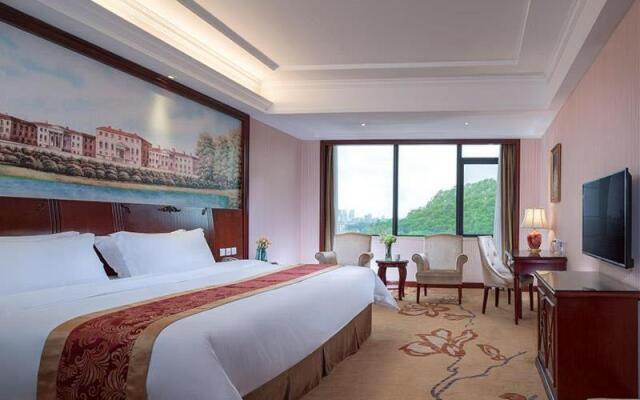 Vienna Hotel Shenzhen Longzhu