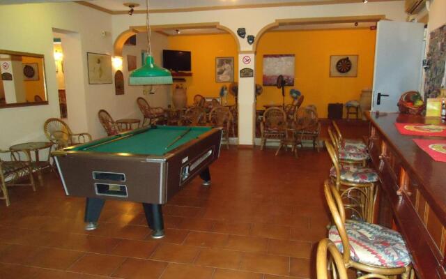 Paleo Inn Hotel