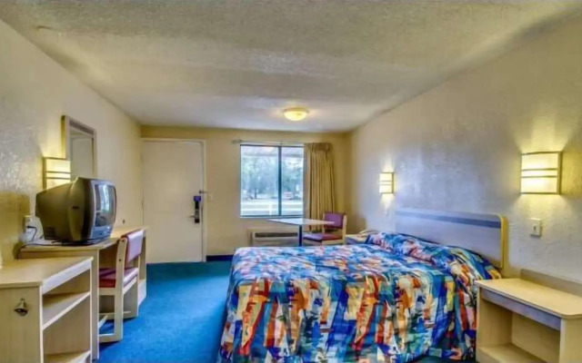 Knights Inn - Florence, SC