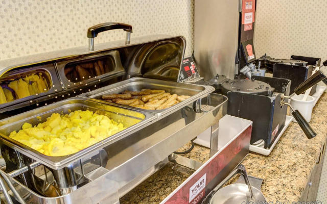 Comfort Suites Near Six Flags Magic Mountain