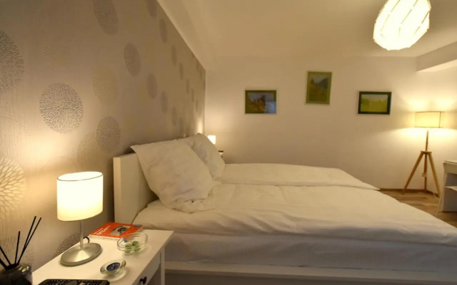 Neferprod Apartments - IS - CAM 06