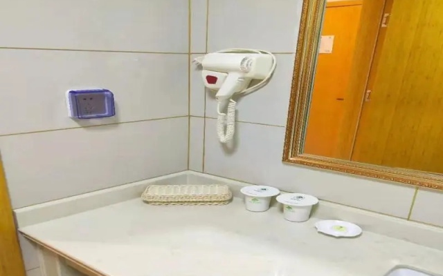 GreenTree Inn Wuxi Huishan District Yangshan Town Jiayang Life Plaza Business Hotel