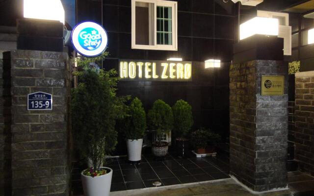 Hotel Zero