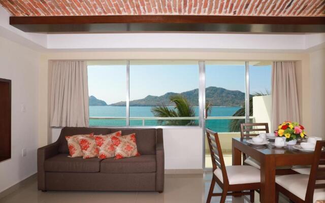 Las Flores Beach Resort