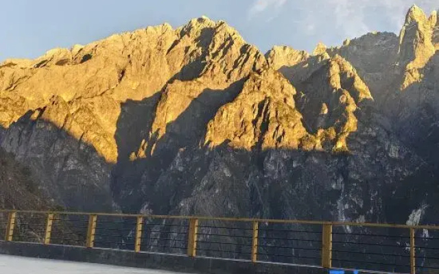 Tiger Leaping Gorge Yijing Yungu Homestay
