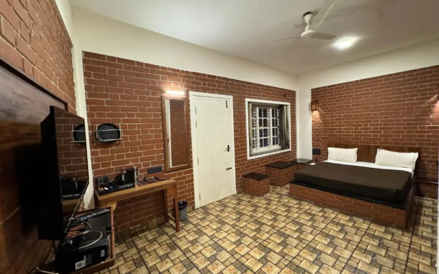Red Bricks Inn