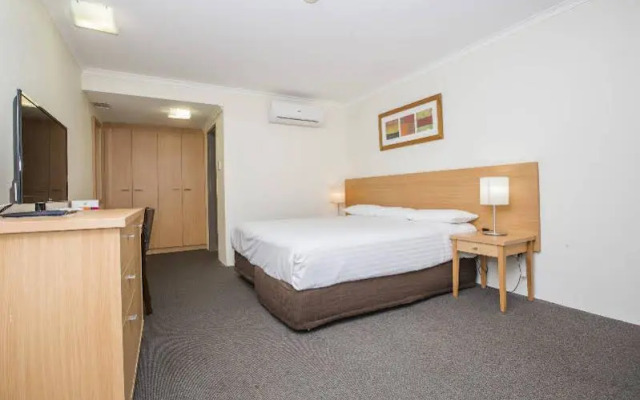 Ibis Styles Canberra Eagle Hawk