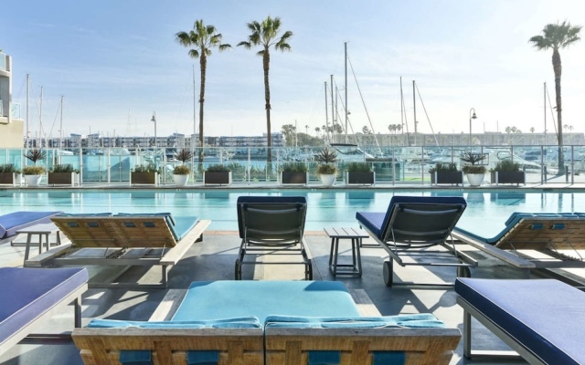Waterfront Suites At Marina Del Rey
