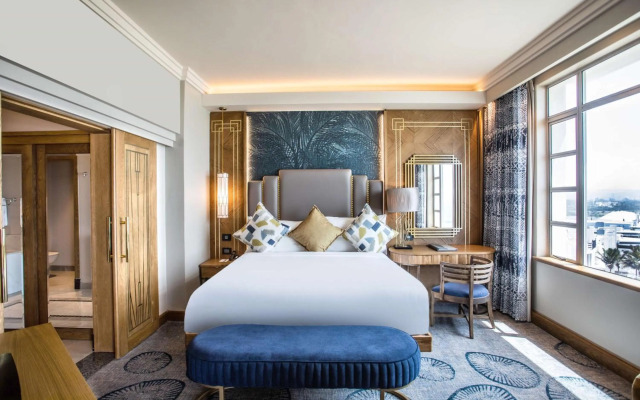 Suncoast Hotel & Towers