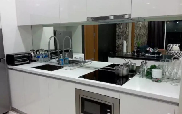 KL101 Service Suite at Soho Suites KLCC