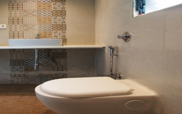OYO 22070 West Inn Hotel