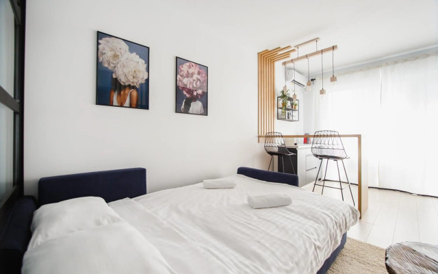 Monochrome Style Central Apartment