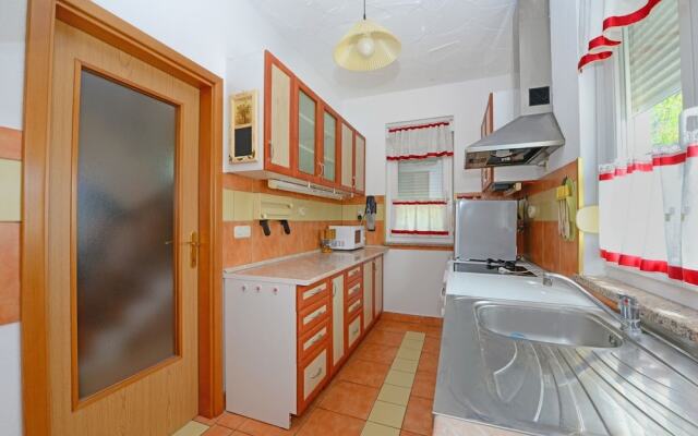 Adorable Holiday Home With Private Pool & Covered Terrace