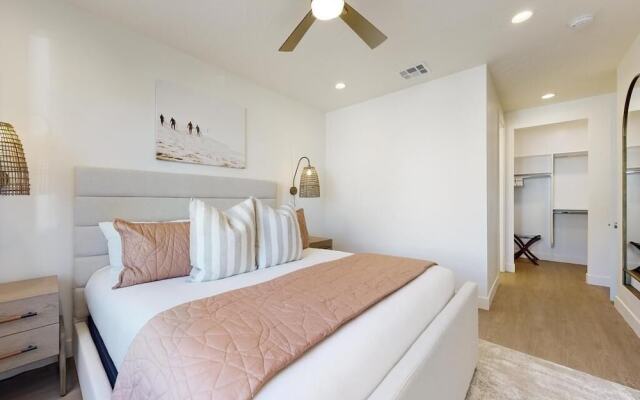 Sixteen Sandals 4 Bedroom Townhouse