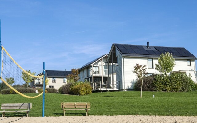 Nice Luxuriuos Villa With Sauna, Located in a Lake Area