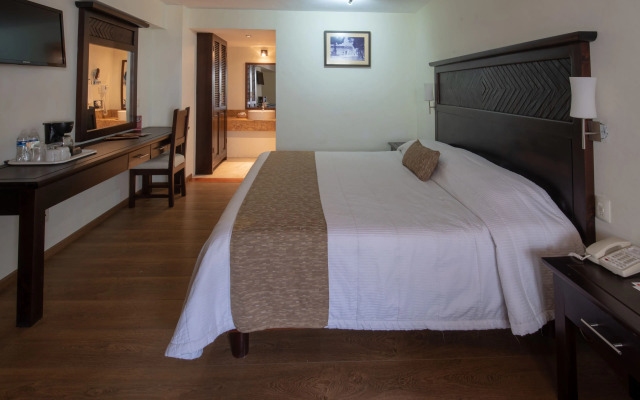 Plaza Magnolias Suites