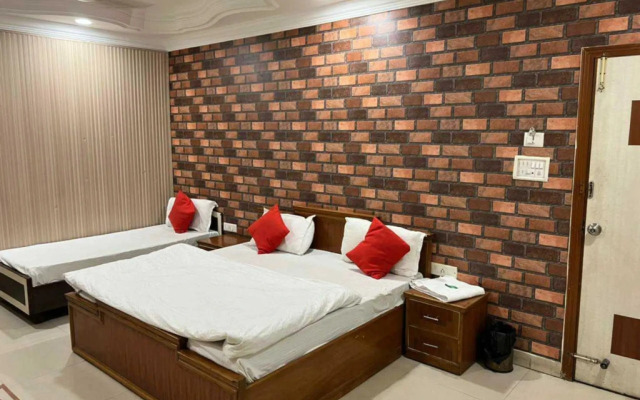 OYO Flagship 80584 Hotel Anand