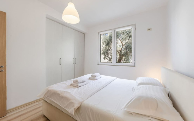 Calm Living 2BR Apartment in Residential Area
