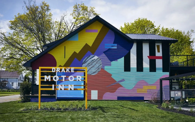 Drake Devonshire and Motor Inn