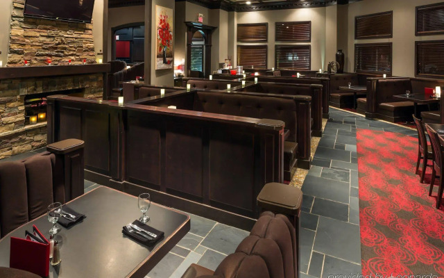 Radisson Hotel & Suites Fort McMurray