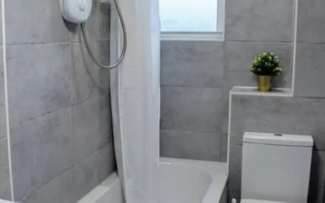1 Bedroom Flat in City Centre Accommodates 4