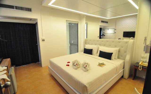 Forty Winks Phuket – Guest Rooms – Patong