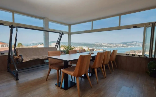 Tarabya Suit