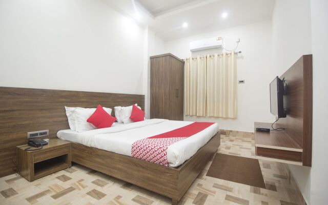 OYO 29258 Hotel Debrani International