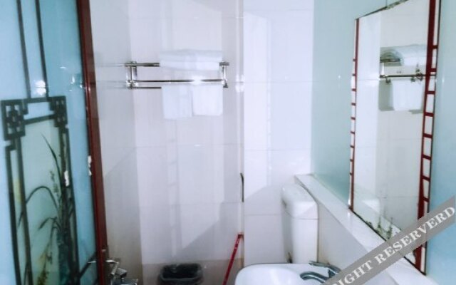 Jinfeng Hotel (Beihai Railway Station)