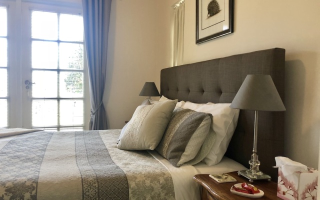Dunmoylen House – Guest Rooms – Albany