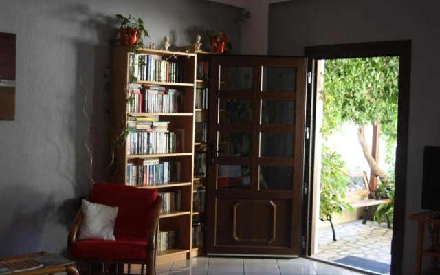 Smaragda Hotel