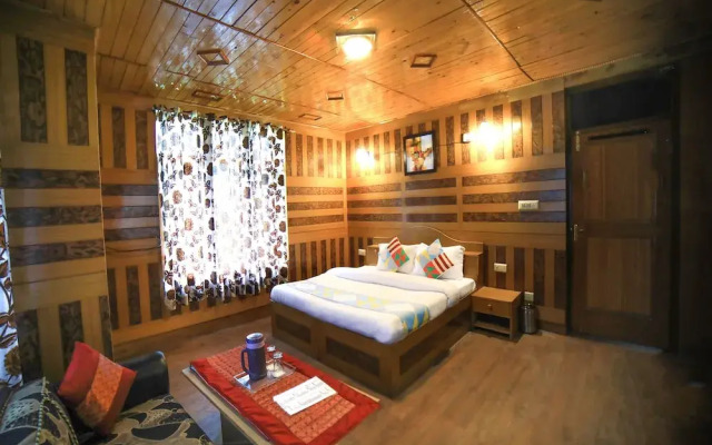 OYO 16368 Home Apple View Premium Studio Shanag