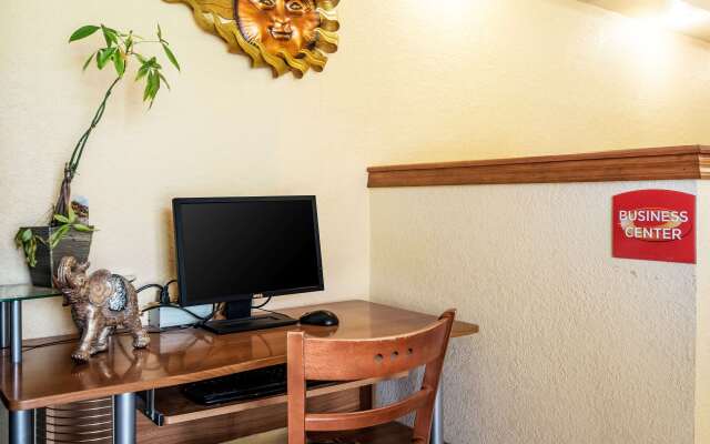 Econo Lodge Cloverdale