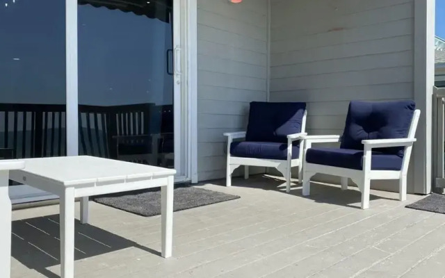 Pelican Pointe 5B