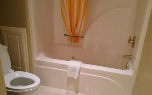 Winton Inn & Suites