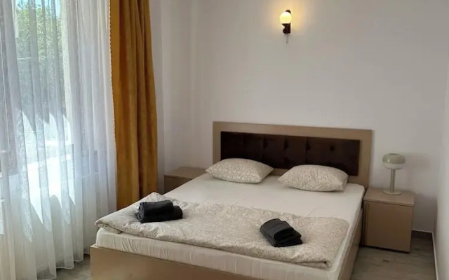Serenity Apartments and Studios