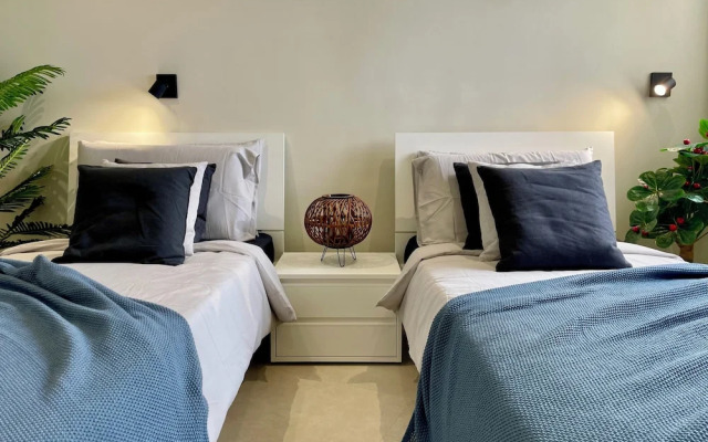 Bugibba Square Seafront LUX Apartments