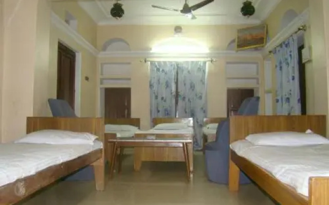 Natraj Guest House
