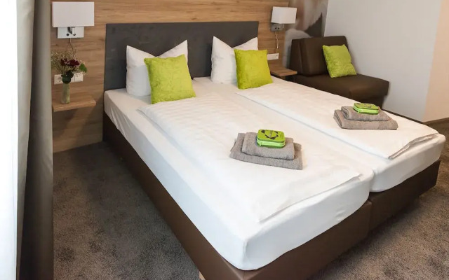 Outlet Hotel