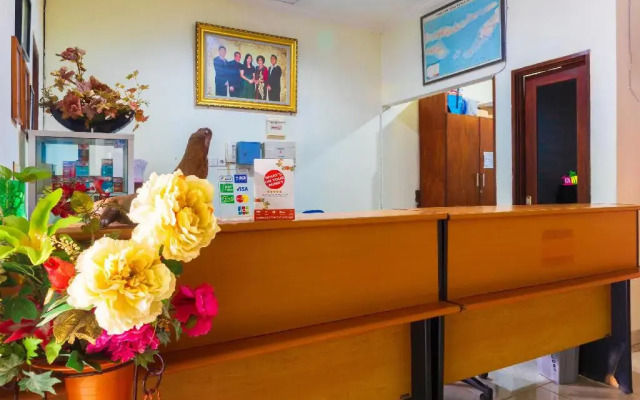 Super OYO 1682 Greenia Hotel