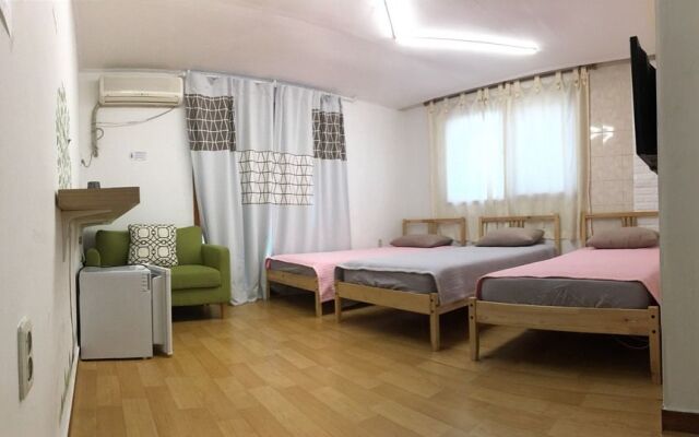 Egg Guesthouse Korea